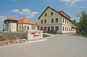 Hotels in Buchlovice